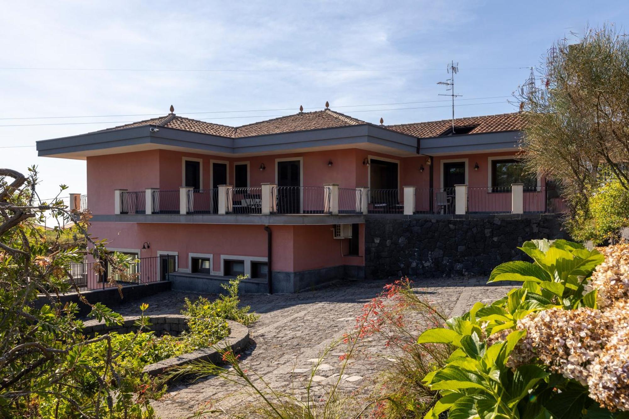 Villa Vulcano, Tra L'Etna E Il Mare Zafferana Etnea Exterior photo
